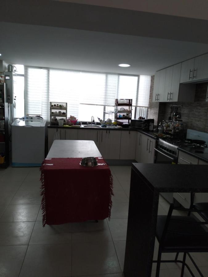 Charming Sunny Bedroom Overlooking Beautiful Amsterdam Avenue In Best Condesa Area Mexico by Eksteriør bilde