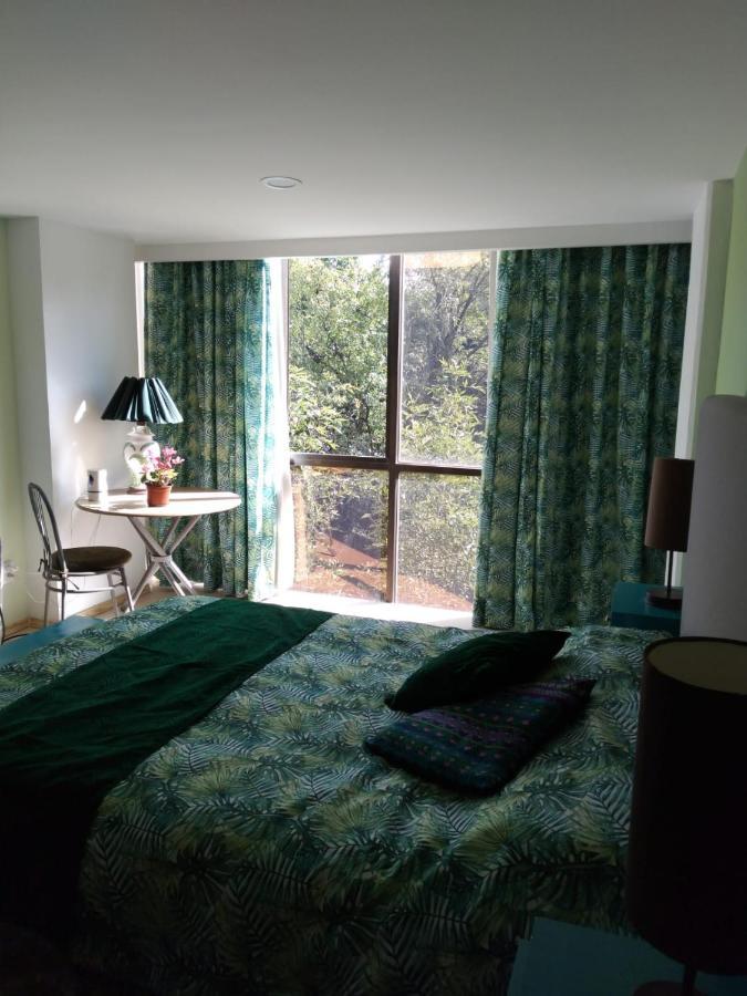 Charming Sunny Bedroom Overlooking Beautiful Amsterdam Avenue In Best Condesa Area Mexico by Eksteriør bilde