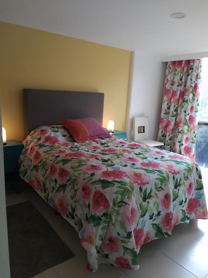 Charming Sunny Bedroom Overlooking Beautiful Amsterdam Avenue In Best Condesa Area Mexico by Eksteriør bilde