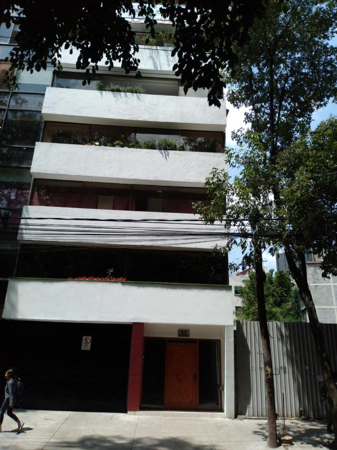 Charming Sunny Bedroom Overlooking Beautiful Amsterdam Avenue In Best Condesa Area Mexico by Eksteriør bilde